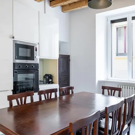 New Flat In The Heart Of Navigli 米兰